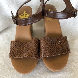 Crown Vintage wedge sandals